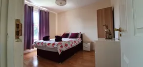 Joseph House on the Piccadilly Line - Image 2