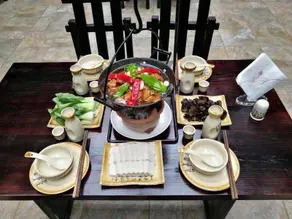 Tiantang Guzhai Holiday Hotel - Image 3
