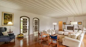 Casa Alto Padrao com Churrasqueira e Piscina - Image 2
