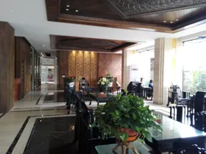 The Home Hotel - Image 2