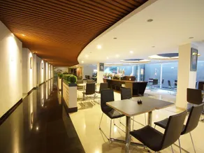 Raffleshom Hotel - Image 4