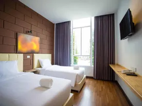 The Zell Budget Hotel Buriam - Image 2