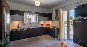 Syros Sun Beach Villa - Image 5