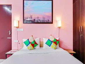 OYO Home 47451 Elegant Home Indira Nagar - Image 3