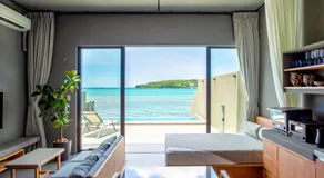 Feliz Villa Suite Kourijima View - Image 2