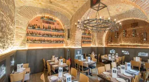 Alessandro Palace & Bar - Image 2