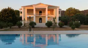 Stamiris Beach Hotel - Image 2