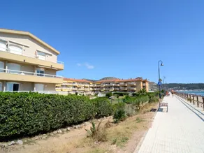 Apartment in Estartit near sea beach - Image 2
