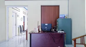 OYO 1190 Griya Soeratin Residence Syariah - Image 5