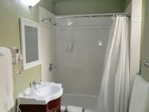 Post Hotel - Image 4