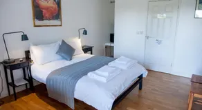 Cowbridge Cabins - Image 2
