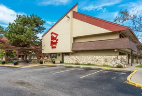 Red Roof Inn Grand Rapids Airport - Image 4