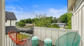 Artists Hideaway - Huge Yard and Workspace - Image 5