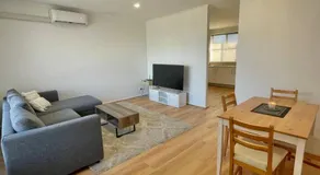 Central Apartment near Dandenong Hospital & Market - Image 2