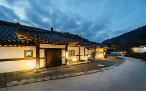 Gapyeong Saeyeon Glamping Caravan Seorak Branch - Image 4