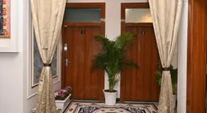 pitambara studio apartment with kitchen - Image 5