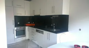 Marginal Luminous Beach Apartment - Image 5