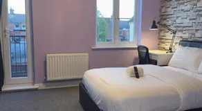 Ipswich Contractor & Holiday Stay - Parking x4 - Smart Access - Image 2