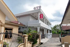 OYO 1476 Asoka Family Residence - Image 3