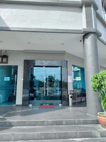 POK ENG TIN HOTEL & MART - Image 3