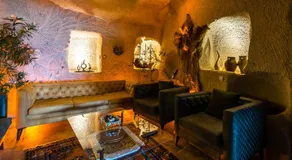 Elite Cave Suites - Image 4