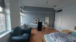 London Edgware Station Apartment - Image 4