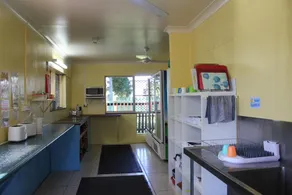 JJs Backpackers Hostel - Image 2
