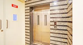 Collection O Tilak Nagar Near Pacific Mall - Image 5