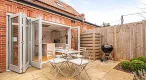 3 Knights Cottages - Image 5