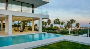 Luxury Villa with private pool - Image 1