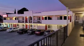 Eunice Plaza Motel - Image 3