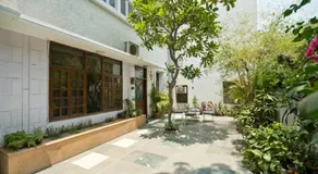 Trendy Bed & Breakfast - Image 3