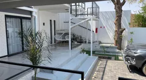 The Amaryllis Guest House - Image 2