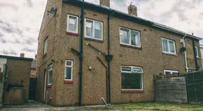Free Parking, Ideal for long term contractor, etc stays, Fast WIFI, 3 miles 7 mins drive to Nissan, 15 mins to Sunderland Newcastle, Regular Housekeeping Options - Dwellcome Home Ltd 3 DOUBLE Bedroom House Boldon - see our site for assurance - Image 4