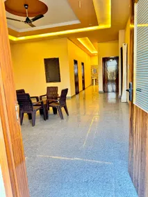 Hotel Shree Radha Raman - Image 3