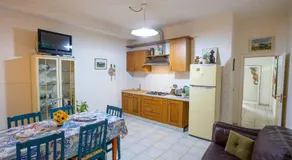 Mare - Luxury & Big Apartment with Garden & Pool - Image 3