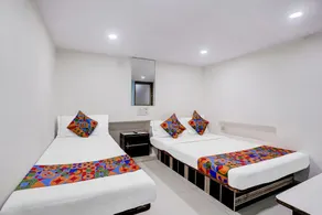 FabHotel Blue Light - Image 4