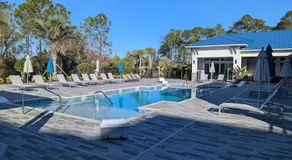 Lux New Apt By Airport and St Johns River - Image 3