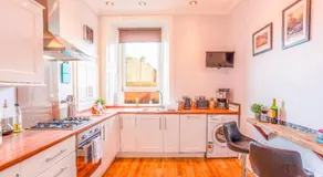Clyde View Apartment - Image 3