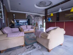 Royals Star Hotel - Image 2