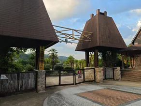 RoyalBay-Resort-Hotel - Image 2
