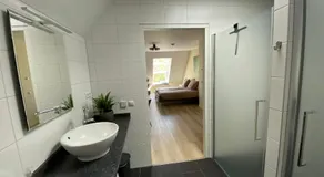 B&B Bosstee - Image 2