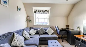 Entire 2 Bed Flat Contractors Families and Relocators - Image 2