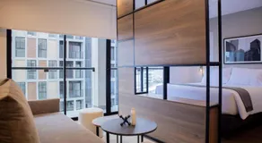 Majestic 1BR with Balcony in Miraflores - Image 2
