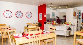 Meike's Guesthouse - Image 4