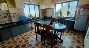 Beautiful house and garden - Image 2
