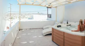 The White Suites - Image 5