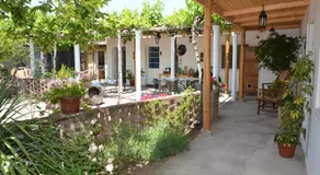 Hostal Petit Verdot - Image 2