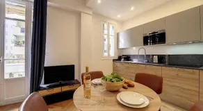 Nestor&Jeeves - LE NICOIS - Central - Image 3