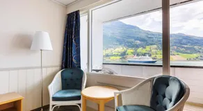 Olden Fjordhotel - Image 2